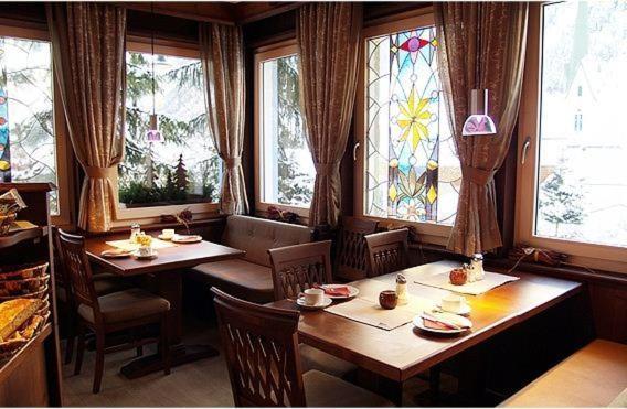 Hotel Garni Caroline Ишгль Экстерьер фото