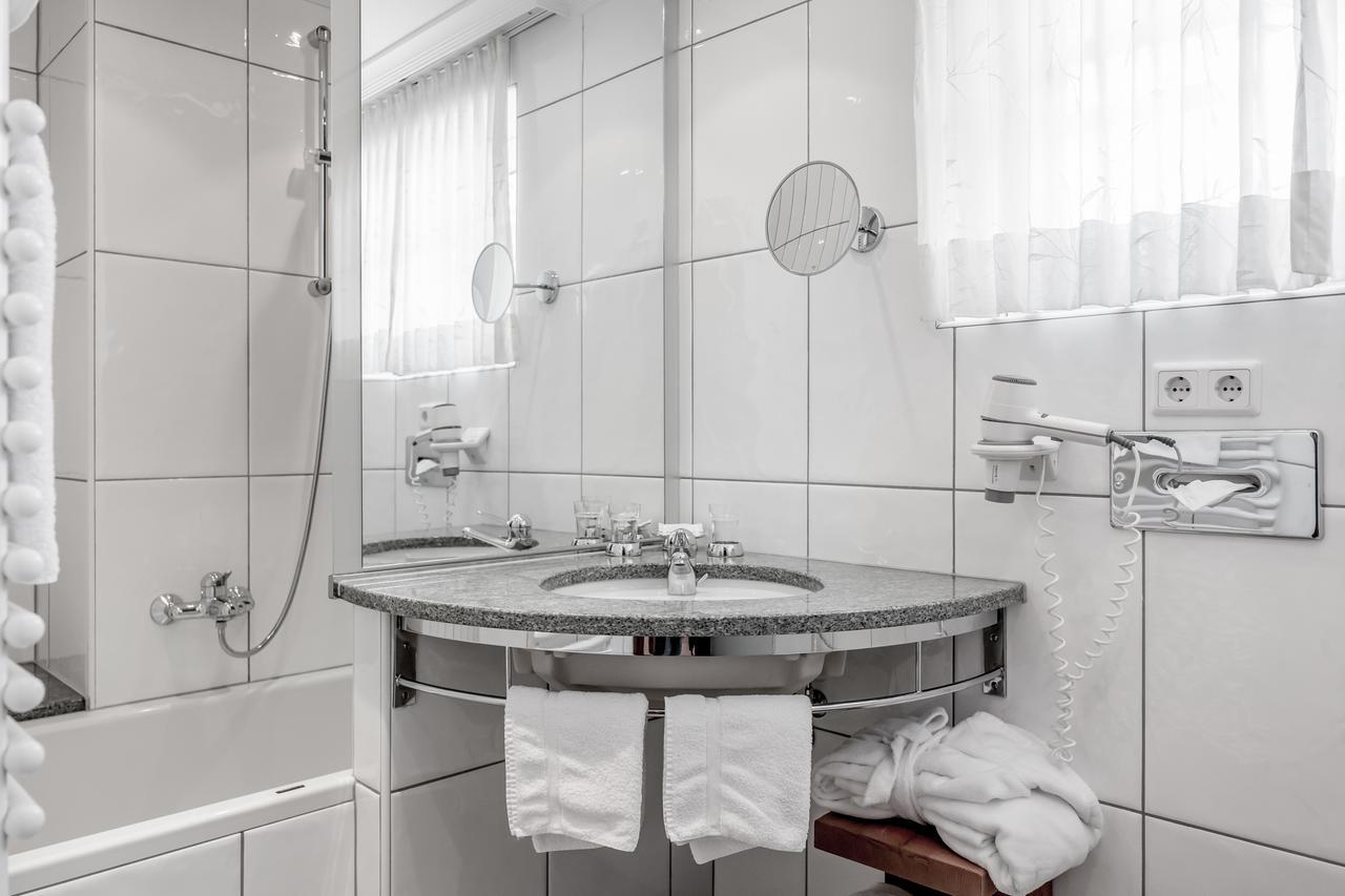 Hotel Garni Caroline Ишгль Экстерьер фото